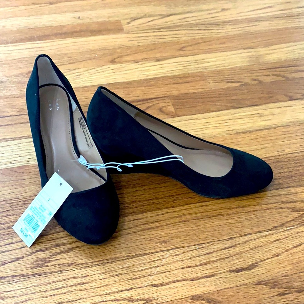 A New Day black suede wedges 7